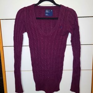 AE cable knit v neck sweater